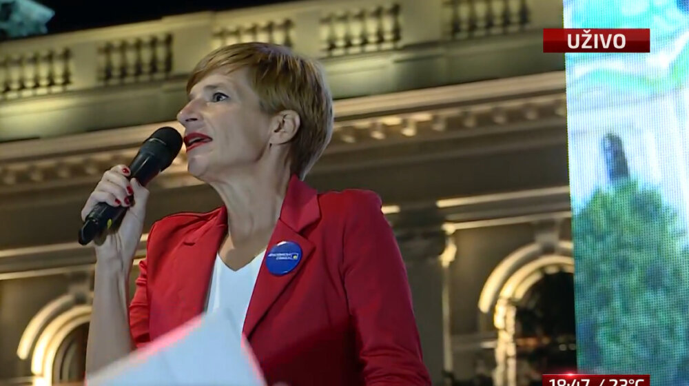 Dragana Rakić na 24. protestu "Srbija protiv nasilja": U Vučićevoj Srbiji ne znate ko je kriminalac a ko policajac, ko lopov a ko ministar 1