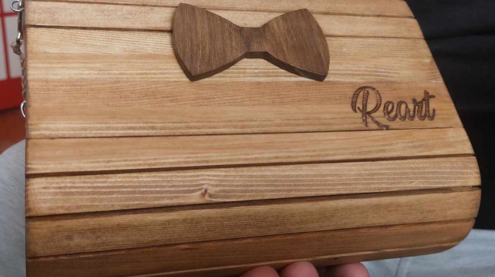 "Prva dva modela nisu bila ni lepa ni kvalitetna": Kako je Marko iz Zaječara počeo da pravi satove od drveta (FOTO) 3 "Prva dva modela nisu bila ni lepa ni kvalitetna": Kako je Marko iz Zaječara počeo da pravi satove od drveta (FOTO) 3