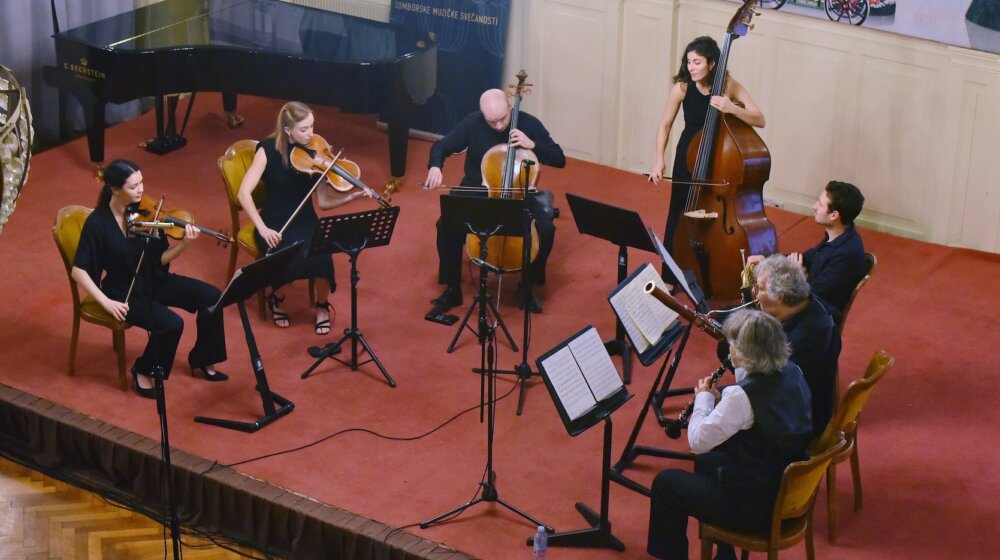 Programi „Ekstradevičanski Romantizam“ i „Tri Četiri (Novi) Sad“ Obeležili vikend na jedanaestom Somusu 1