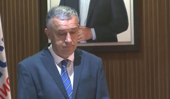 Hirurg koji se prihvatio politike: Ko je Zlatan Elek, novi predsednik Srpske liste? 9