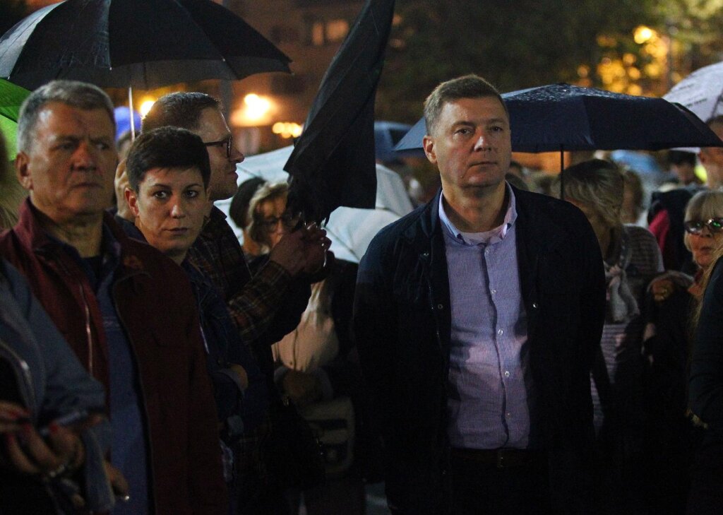 Kako je izgledao 25. protest „Srbija protiv nasilja“ u slikama (FOTO) 18