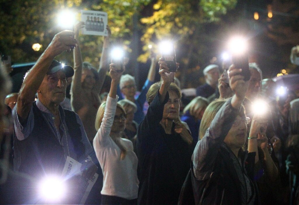 Kako je izgledao 25. protest „Srbija protiv nasilja“ u slikama (FOTO) 25