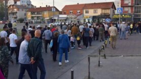 foto, protest delijski vis, foto ucesnik "Čim mi stanemo sa protestima, oni stanu sa radovima": Građani niškog Delijskog Visa blokiraju saobraćaj uprkos asfaltiranju 2