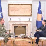 NATO admiral iz Komande u Napulju u poseti Prištini 2