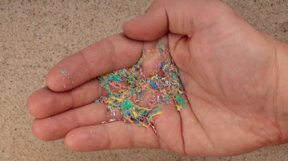 Svake nedelje udahnemo mikroplastiku u veličini kreditne kartice 1