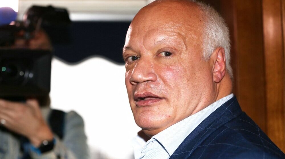 Erik-Emanuel Šmit: Kakav bi bio 20. vek sa Hitlerom slikarom? 1