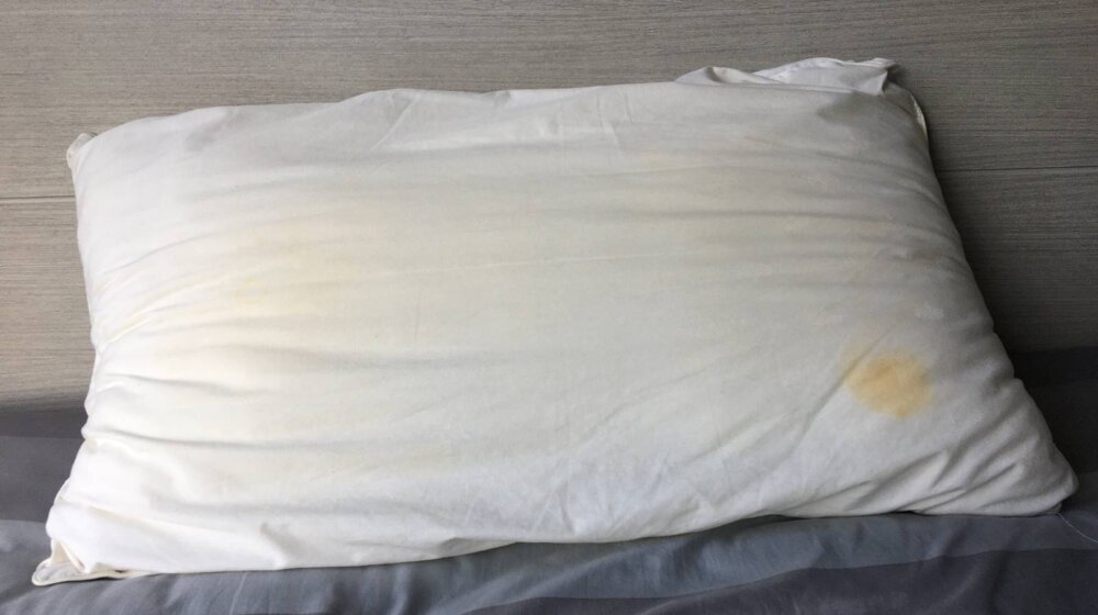 Zašto jastuci s vremenom požute? 1