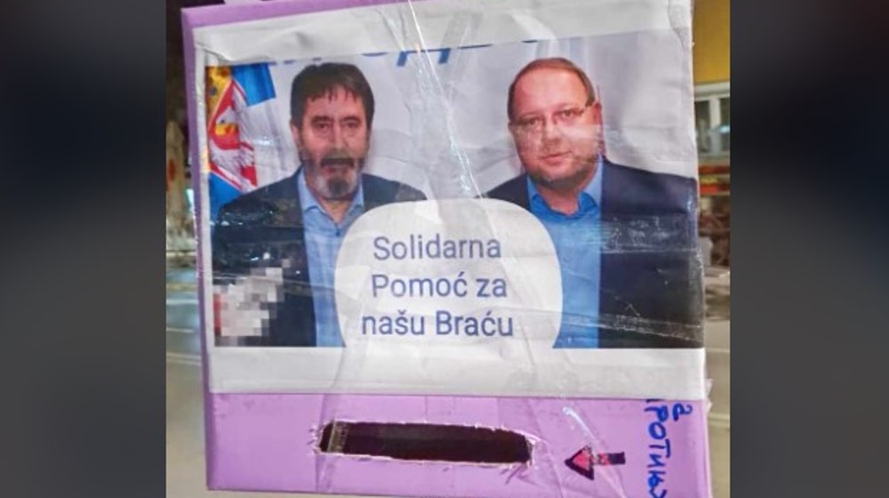 Solidarna pomoć iz budžeta Bora i za gradonačelnika i za zamenika: Građani lepili njihove fotografije uz natpis "Solidarna pomoć za našu braću" 1