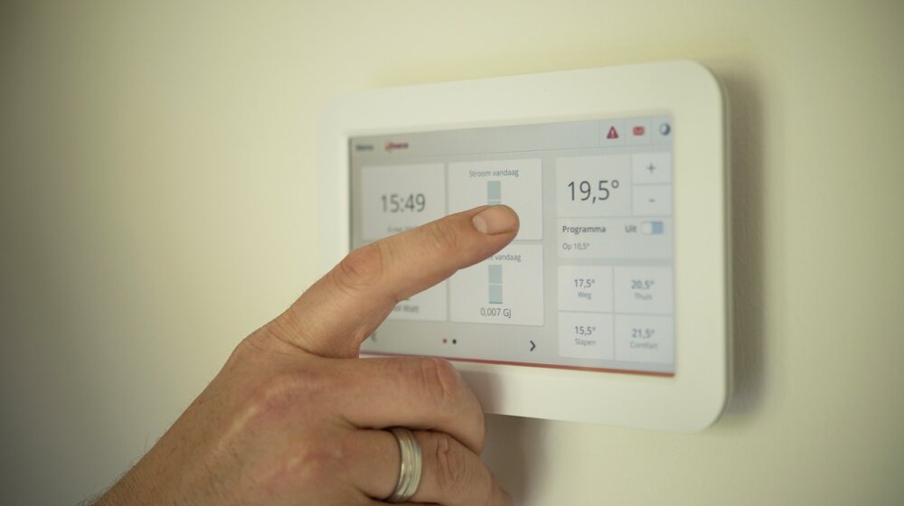 Zbog čega od 1. novembra struja poskupljuje po treći put u 2023. i ko će biti najviše pogođen? 1