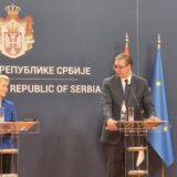 Ursula fon der Lajen rekla šta znači "de fakto priznanje" Kosova na konferenciji za medije sa Vučićem 7