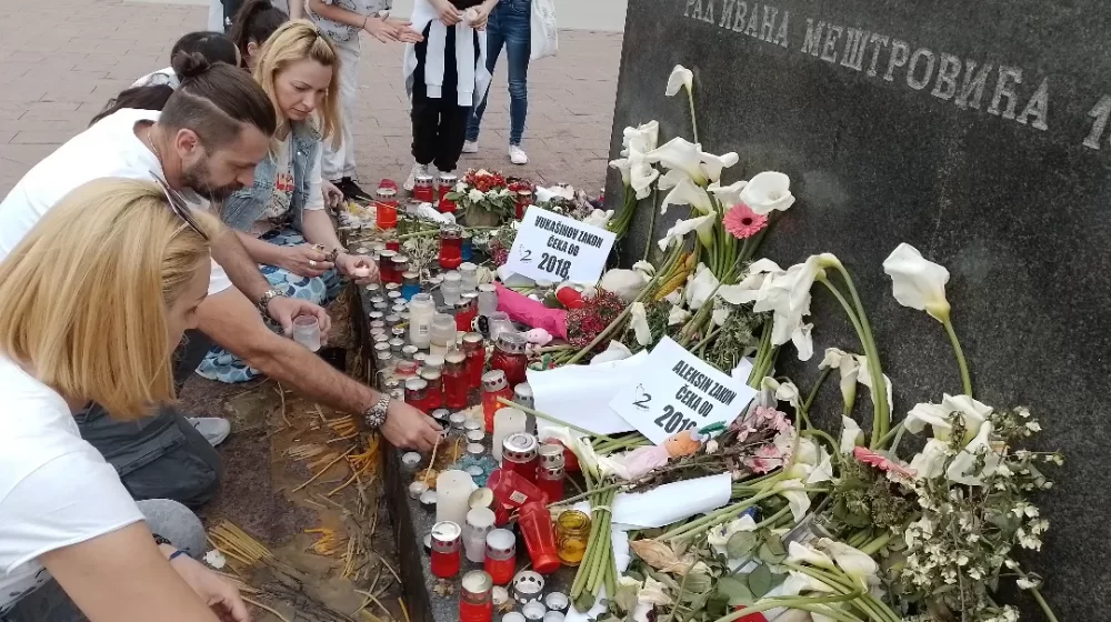 Protest "Dva minuta tišine" više od osam godina na istom mestu u Novom Sadu: Ideja je da probudimo empatiju i sačuvamo decu od nasilja 1