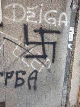 Novi Sad išaran neonacističkim grafitima: Iz pokreta Bravo traže od nadležnih da hitno reaguju i pronađu počinioce 4