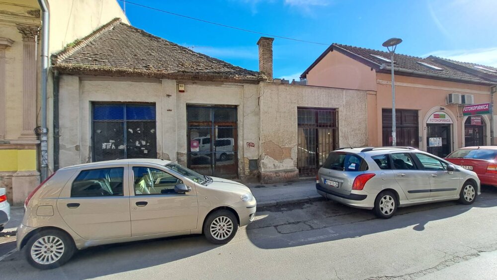 Ostali dužni za grejanje koje im nije ni priključeno: Jedno od poslednjih alternativnih mesta u Novom Sadu, Dom b-612 ipak neće početi sa radom 3 Ostali dužni za grejanje koje im nije ni priključeno: Jedno od poslednjih alternativnih mesta u Novom Sadu, Dom b-612 ipak neće početi sa radom 3