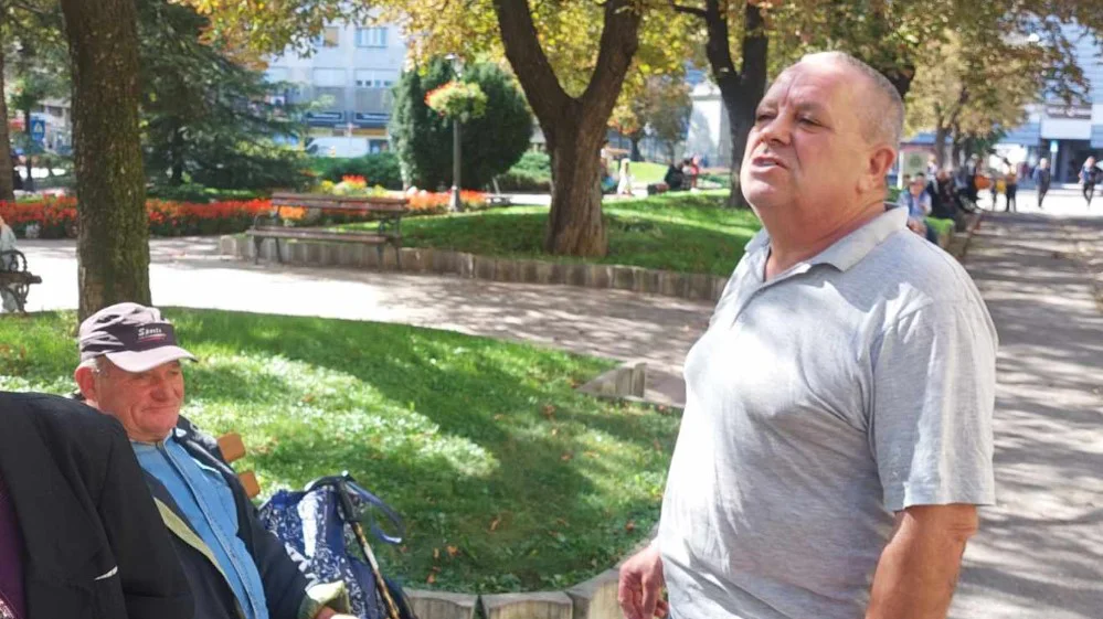 "Za vreme Ničićevog mandata, voda je postala tehnička, zemlja rudarska, a građani jeftina radna": Zaječarci i opozicija traže ostavku gradonačelnika 6 "Za vreme Ničićevog mandata, voda je postala tehnička, zemlja rudarska, a građani jeftina radna": Zaječarci i opozicija traže ostavku gradonačelnika 6