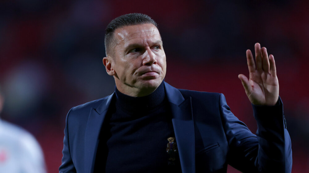 Trener Zvezde ne upravlja ni formom ni taktikom ekipe: Da li je era Baraka Bahara u „Mitiću“ već završena? 1