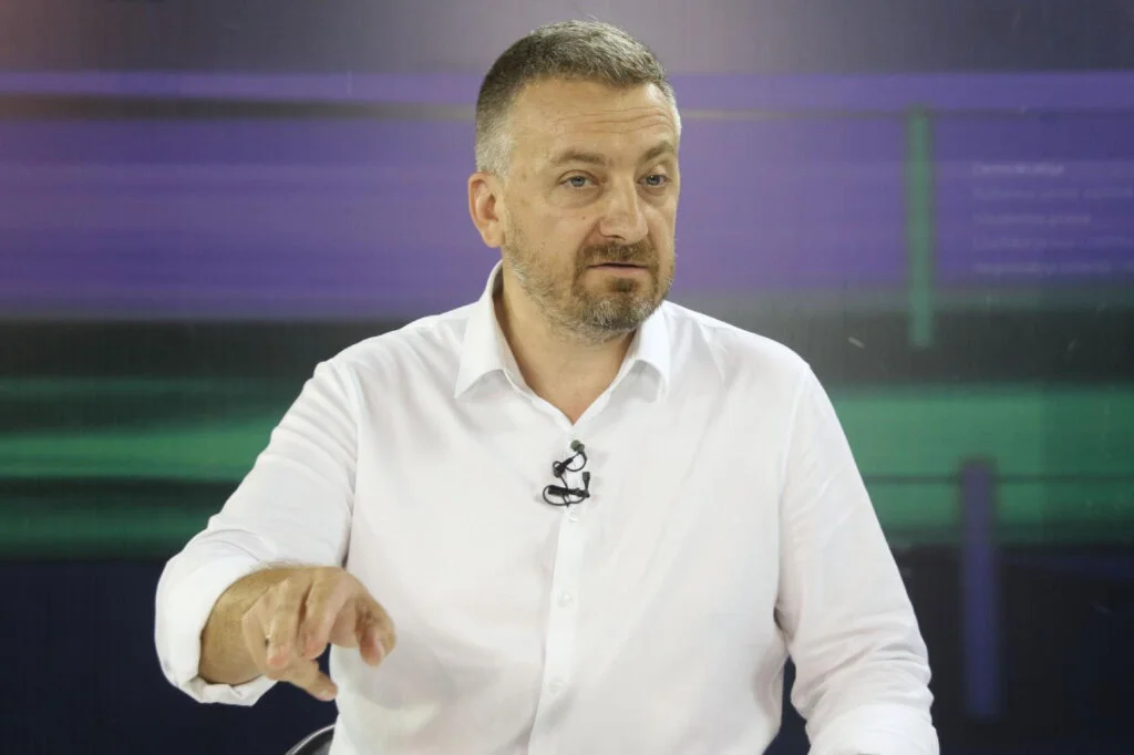 "Oni dolaze - mrzitelji Srbije, ustaše": Ko krije sastanke sa članovima misije EP u Srbiji? 2