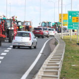 Poljoprivrednici odlučili da nastave pregovore sa Vladom, ne odustaju od zahteva 4