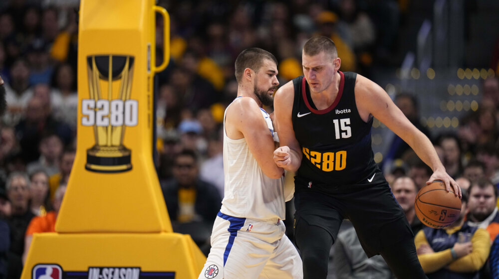 Jokić nadomak tripl-dabla, 14 od 14 iz penala: Pokušaj Klipersove trojke za produžetak zaglavljen između table i obruča (VIDEO) 1