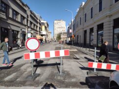 03 - Rekonstrukcija Ulice Nikole Pasica - Kragujevac Predsednik Vučić otvara obnovljenu nadstrešnicu Tržnice, odsustvo planiranja i vizije SNS-a izazvali kolaps: Počela kampanja koalicije Ujedinjeni protiv nasilja u Kragujevcu 3