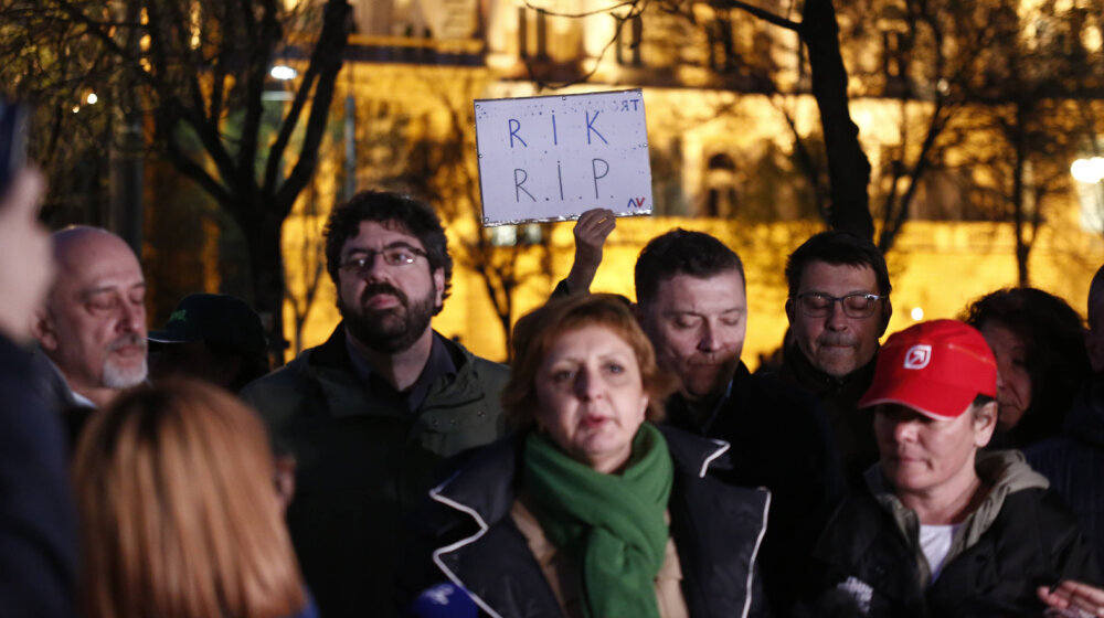 Šta svetski mediji pišu o zahtevu srpske opozicije da EU i SAD sprovedu istragu o izbornoj krađi? 1