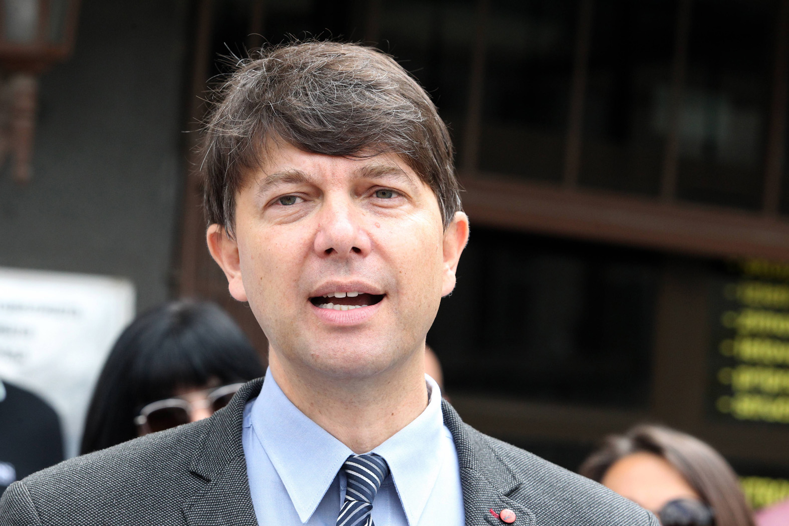 Vojna parada: Zaštita od uništavanja asfalta postoji, ali je naša vojska ne poseduje 4 Vojna parada: Zaštita od uništavanja asfalta postoji, ali je naša vojska ne poseduje 4