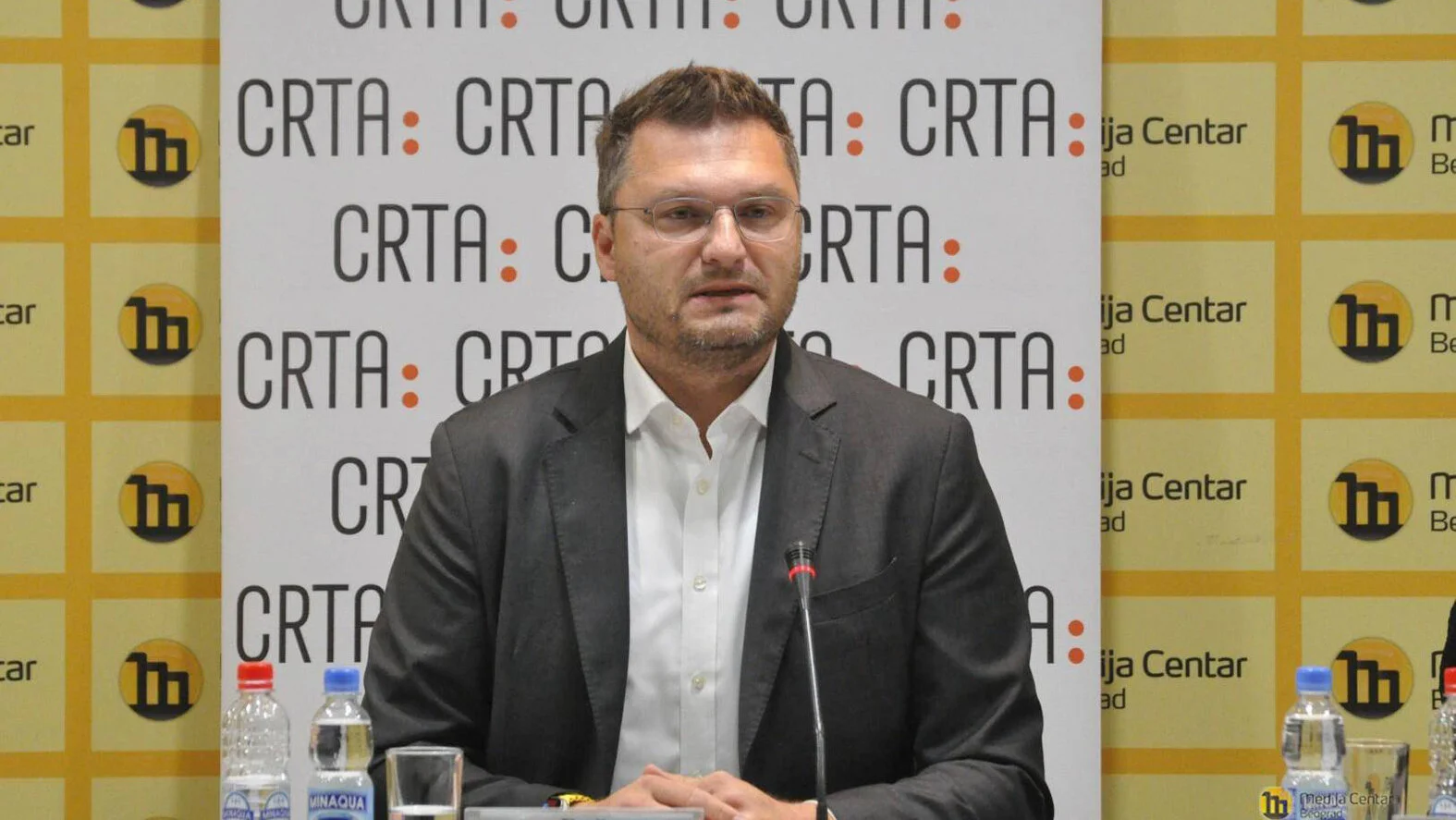 VJT istražuje navodnu „simulaciju zvučnog topa“: Instruisano ubeđivanje javnosti da je crno zapravo belo 3 VJT istražuje navodnu „simulaciju zvučnog topa“: Instruisano ubeđivanje javnosti da je crno zapravo belo 2