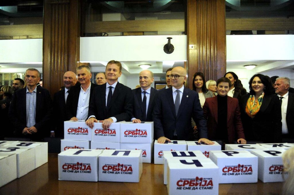 Pogledajte ko su kandidati na Vučićevoj listi Srbija ne sme da stane 4