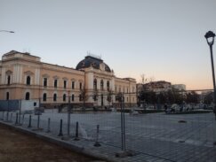 Predsednik Vučić otvara obnovljenu nadstrešnicu Tržnice, odsustvo planiranja i vizije SNS-a izazvali kolaps: Počela kampanja koalicije Ujedinjeni protiv nasilja u Kragujevcu 4