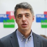 Zeleno-levi front osudio napad na privatnost i integritet poslanika Đorđa Miketića 15