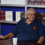 Grupa advokata podnela zahtev da se ukloni velika Šešeljeva slika sa zgrade u Novom Sadu 10