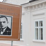 "SNS je iseljava posle 40 godina života i rada u spomen kući Savi Šumanoviću": Osude vojvođanskog odbora stranke Zajedno 3