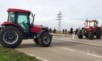 protest poljoprivrednici Zrenjanin Drugi dan protesta poljoprivrednika: Radikalizovane akcije, za sutra najavljene tri protestne vožnje od po sat vremena 2