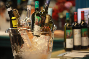 Na Beogradskom sajmu od 22. do 25. novembra biće održan sajam "Vinska vizija Otvorenog Balkana" (Wine Vision by Open Balkan), na kom će više od 600 izlagača predstaviti vina, destilate, delikatesnu hranu i turističke ponude iz Srbije i regiona, najavila je danas Privredna komora Srbije (PKS).