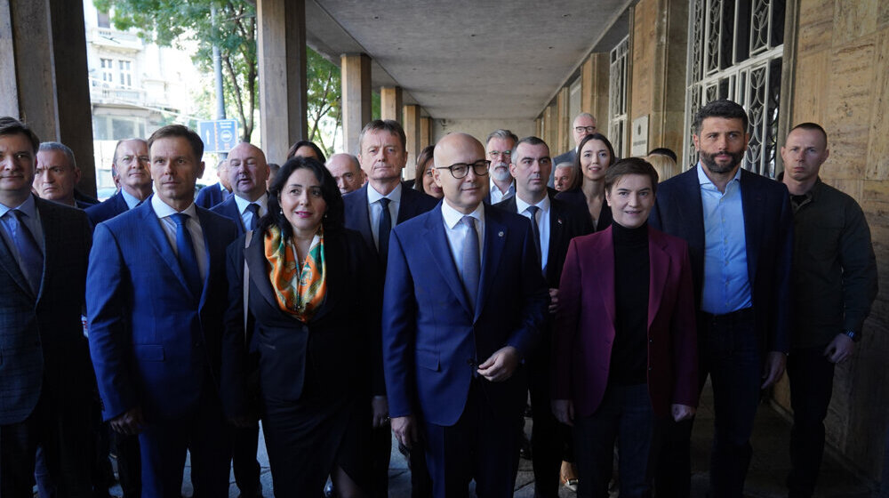 Vučević tvrdi da je 92.387 potpisa za listu na kojoj je prvi kandidat, skupljeno za četiri sata 1