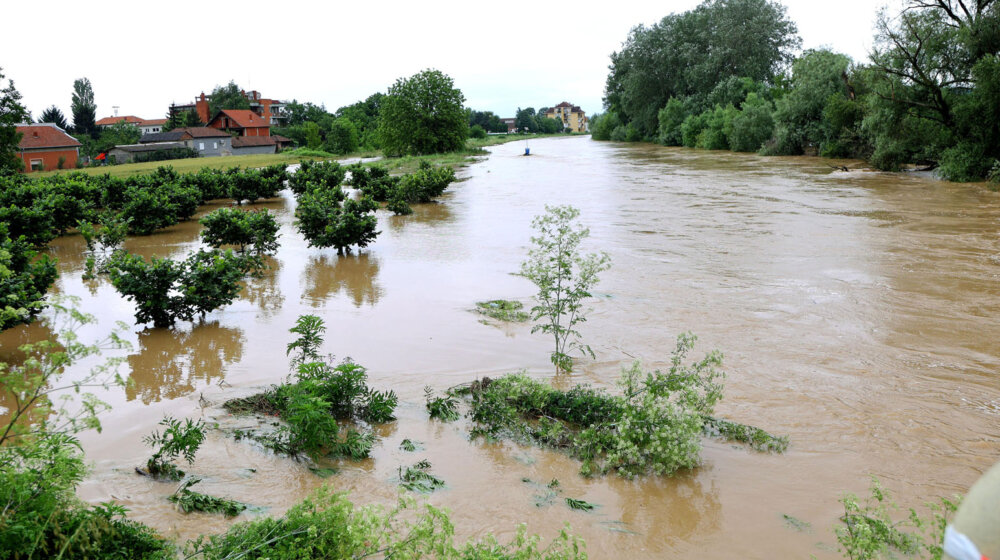 Završena podela vaučera poljoprivrednim domaćinstvima pogođenim poplavama 2023. godine 12
