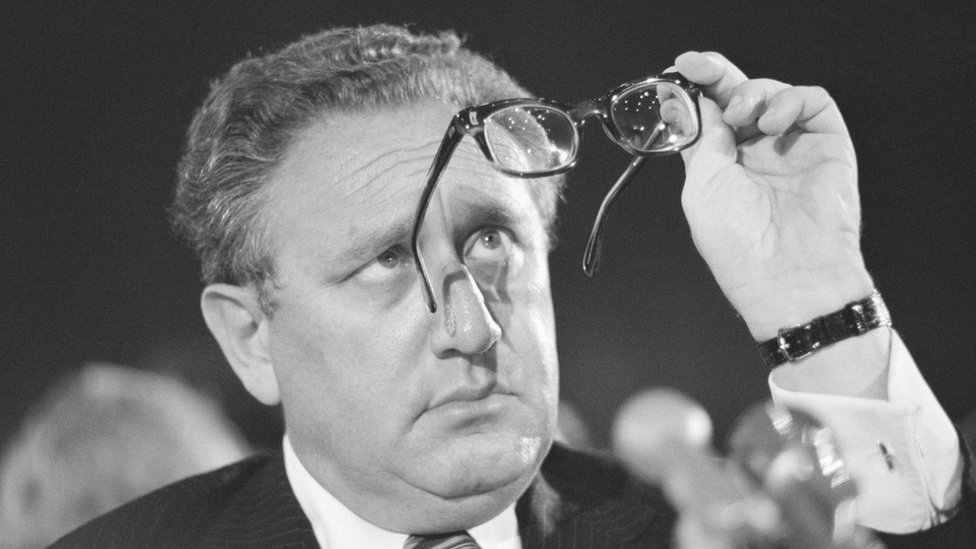 Henri Kisindžer: Kontroverzni diplomata oko kojeg su se lomila koplja 2 Henri Kisindžer je dobio Nobelovu nagradu za mir, ali su ga njegovi kritičari osuđivali