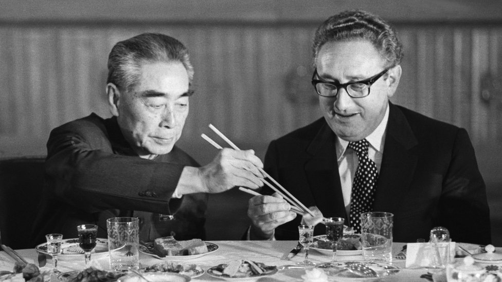 Henri Kisindžer: Kontroverzni diplomata oko kojeg su se lomila koplja 5 Henry Kissinger and Chinese premier Zhou Enlai