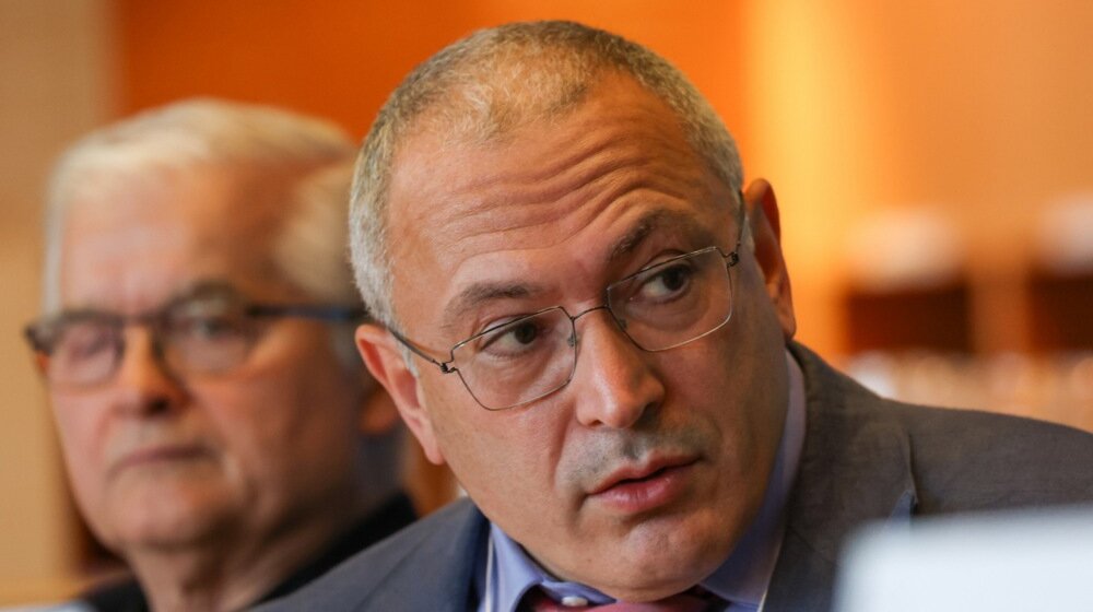 "Mirne demonstracije ne mogu da imaju uspeha protiv Putinovog brutalnog režima": Hodorkovski tvrdi da je demokratija u Rusiji moguća 1