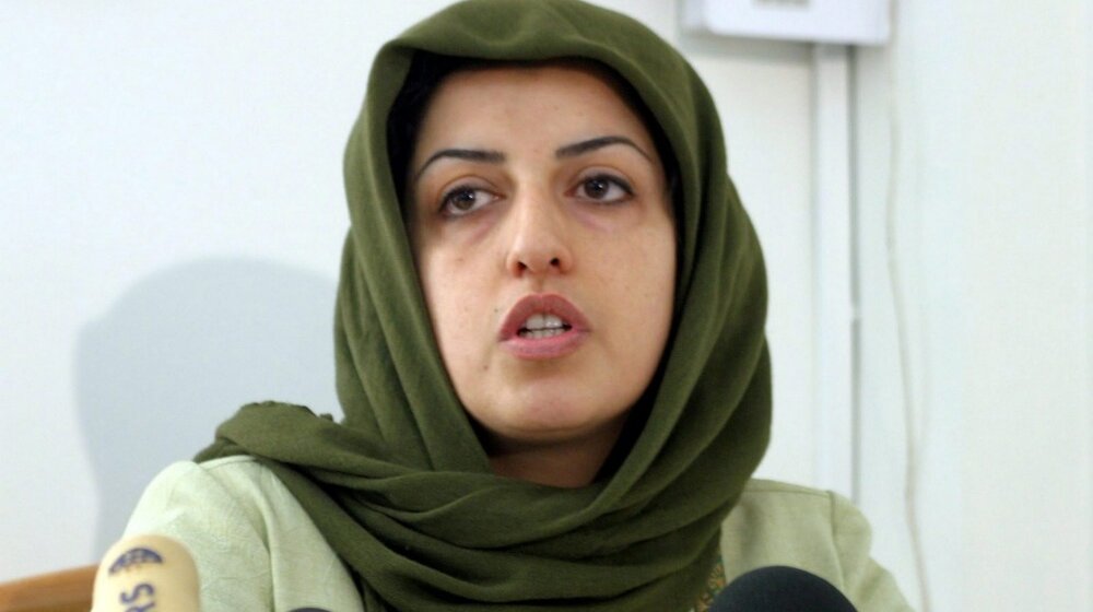 Iranska nobelovka prokrijumčarila poruku iz zatvora, promena režima kaže 'nezaustavljiva' 1