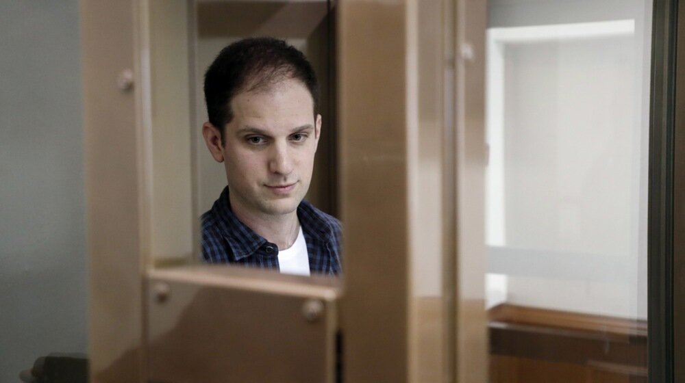"Amerikanac koji voli Rusiju": Ko je novinar Evan Gerškovič, kome je sud u Moskvi produžio pritvor? 1