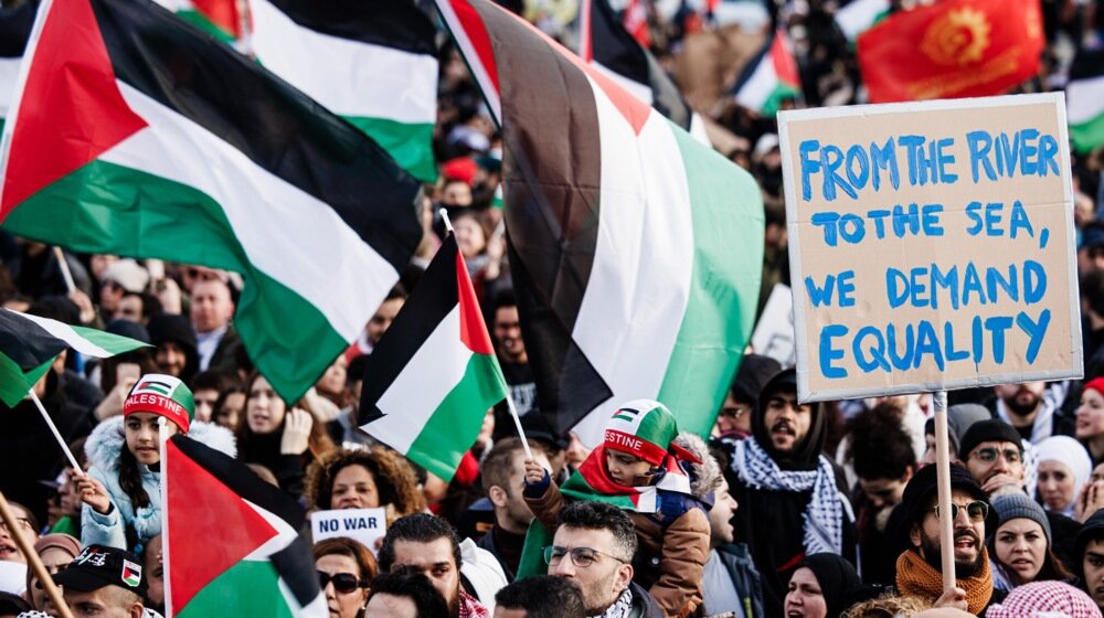 protest solidarnosti sa palestincima, slogan od reke do mora