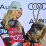 Deda Mraz ima devet irvasa, a Mikaela Šifrin sedam: Najboljoj skijašici svih vremena srećno pripao drugi slalom u Leviju 7