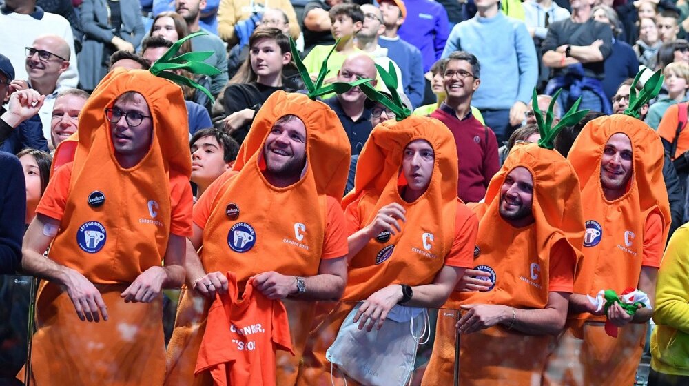 Poziv da dvorana bude u narandžastom: Šargarepa bojs, verni Sinerovi navijači, daju predlog kako protiv Đokovića 1