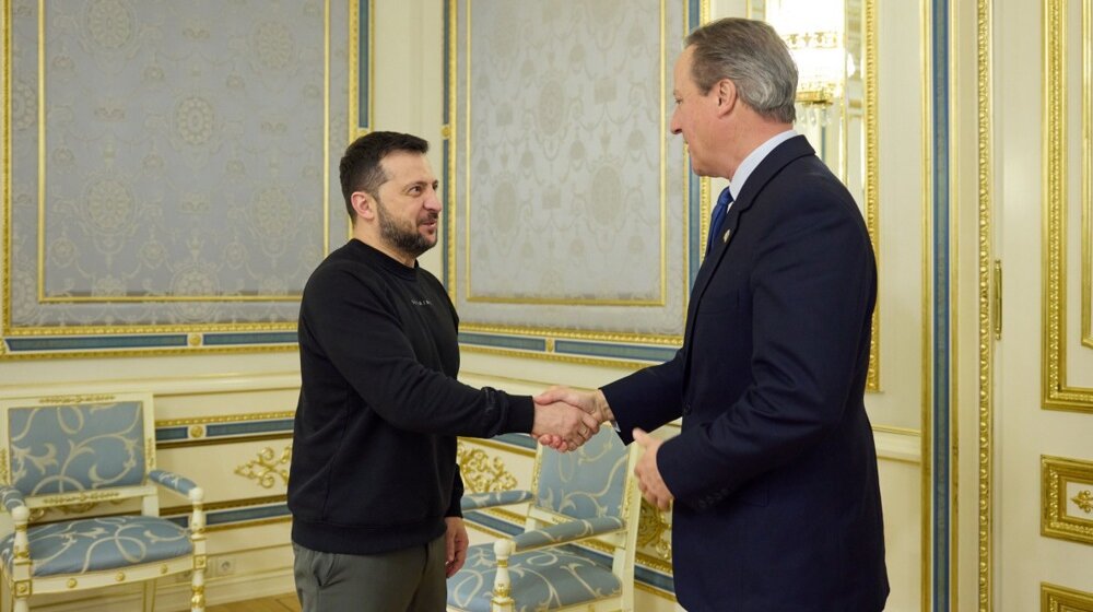 "Britanija će nastaviti da pruža vojnu podršku Ukrajini": Kameron sa Zelenskim u Kijevu 1