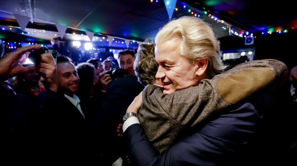 Ko je sve čestitao desničaru Gertu Vildersu, čija je partija odnela pobedu na izborima u Holandiji? 1