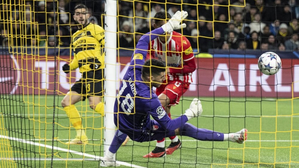 Kol centar SNS, protest roditelja ubijene dece iz "Ribnikara"...: Ovo su fotografije koje su obeležile prethodnu nedelju 2 Kol centar SNS, protest roditelja ubijene dece iz "Ribnikara"...: Ovo su fotografije koje su obeležile prethodnu nedelju 7