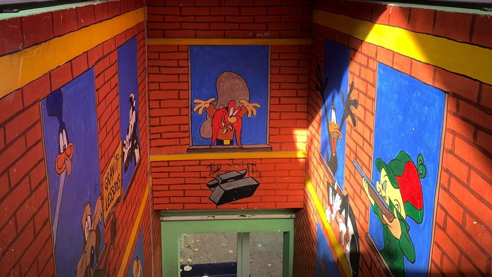 Srbija: Siguran prostor za decu sa problemima u ponašanju 'gde se ne osećaju usamljeno' 5 Dnevni boravak, Novi Sad