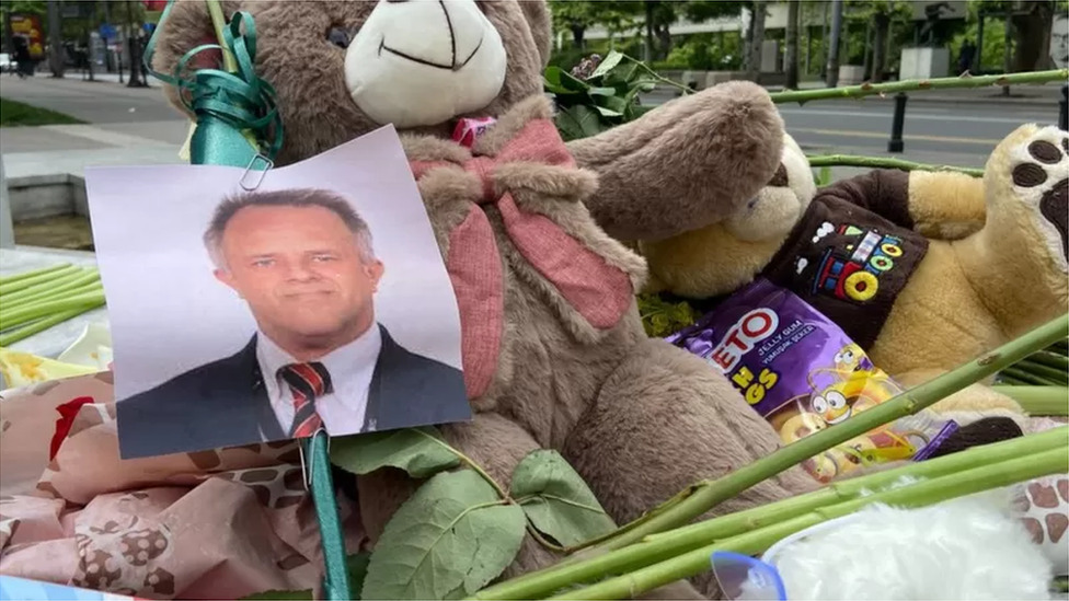 Tragedije u Beogradu: Ko su bila nastradala deca iz Ribnikara, a ko Dragan, čuvar „koji je đake znao po imenu" 4 Slika s medom