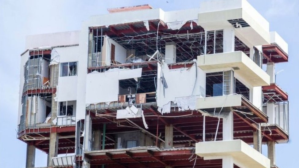 Teško oštećena zgrada