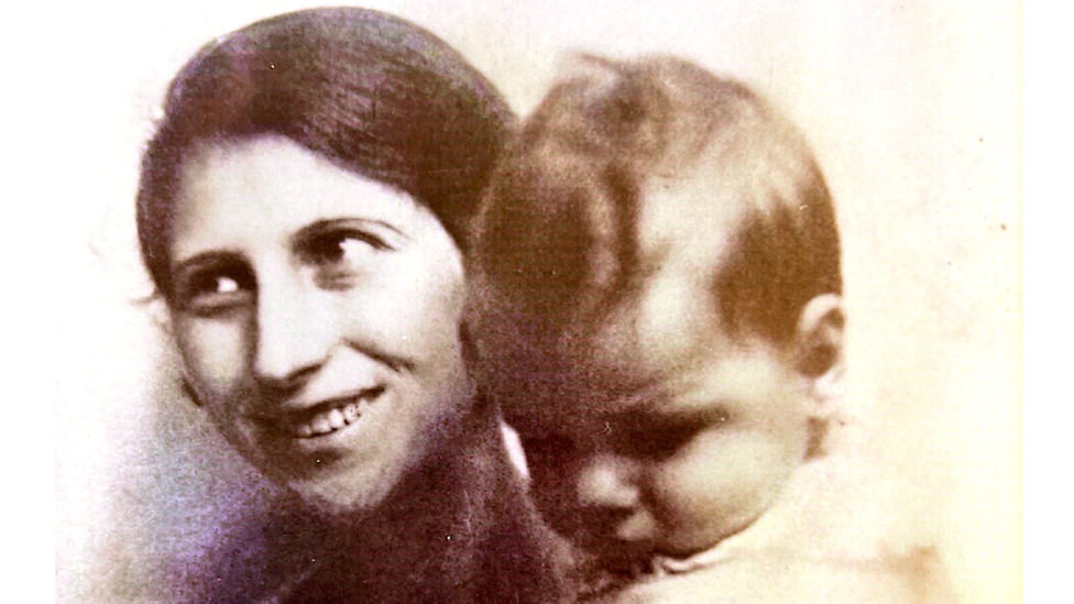 Džordž Štefi sa majkom